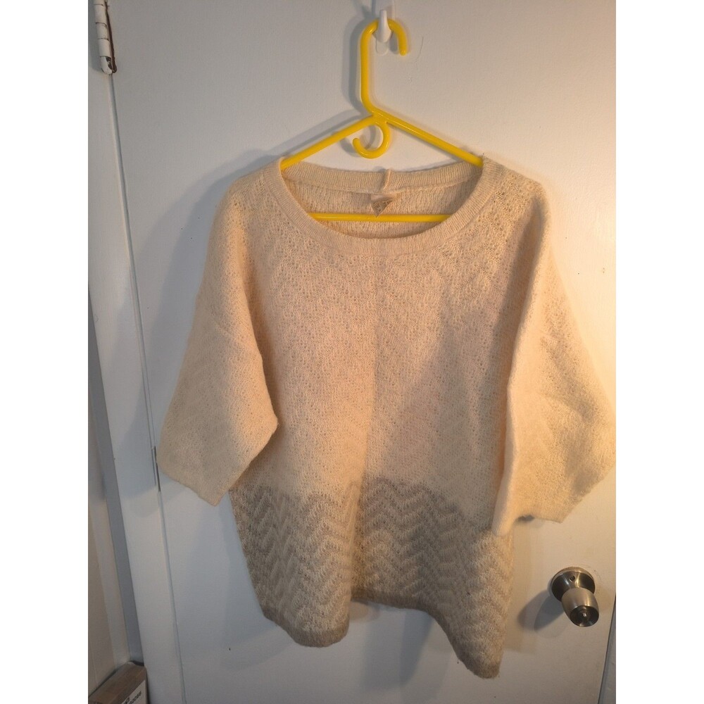VTG Womenβs Ice Wool Sweater Sz S Alafoss White/Tan Short Sleeve Islandic Style
